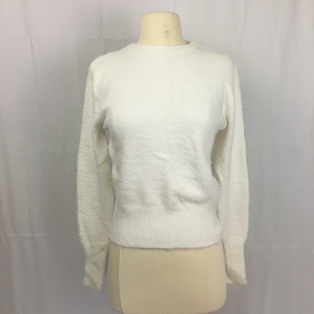 Zara AW 2018 White Fuzzy Soft Feel Sweater M